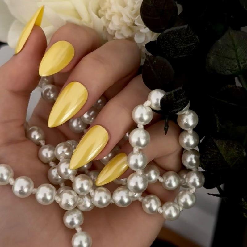 Yellow metallic techno manicure - JUICY Pressonnail -