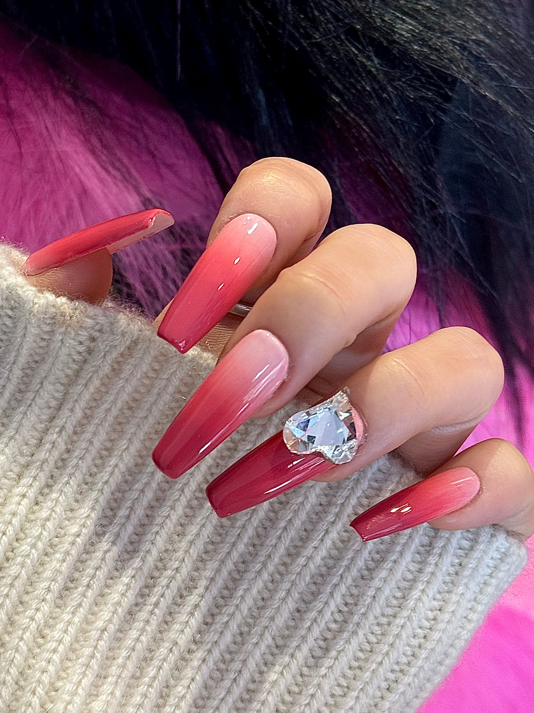 Bright pink gradient diamond pressonnail