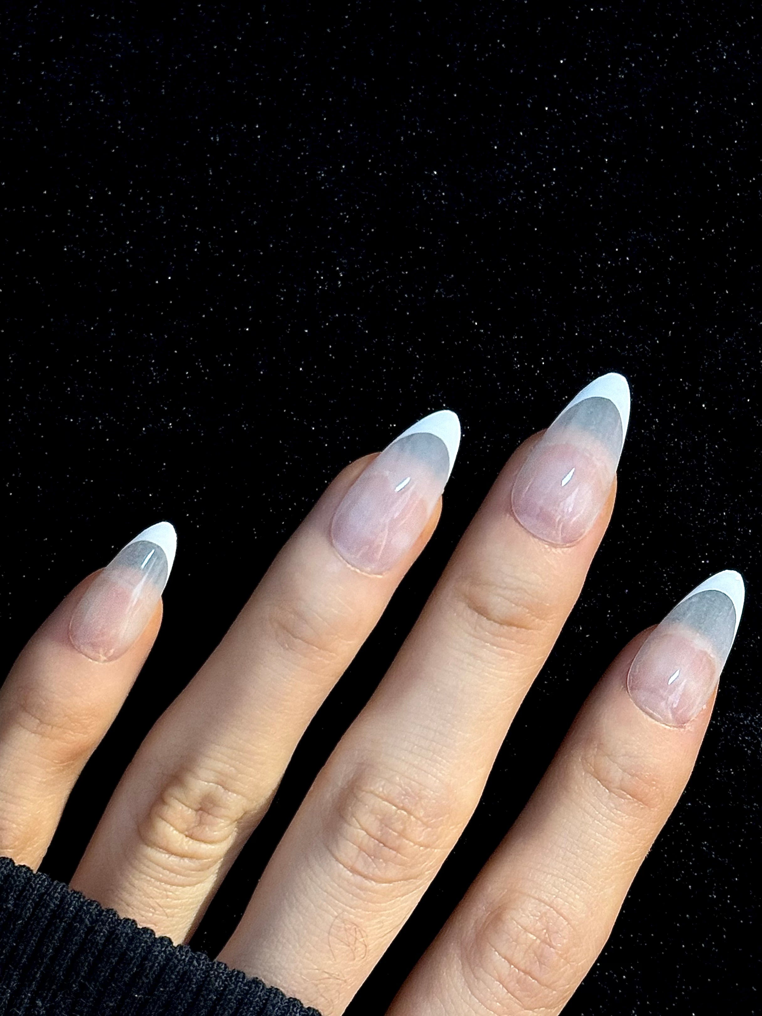 White french tip pressonnail