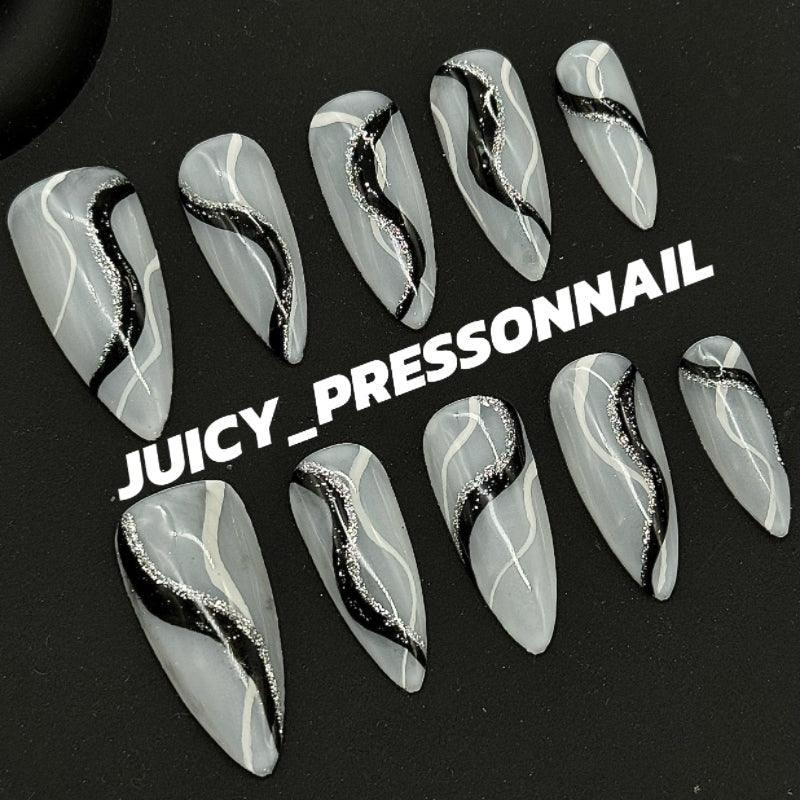 Black& white&silver lines stiletto Curved nail - JUICY Pressonnail - 