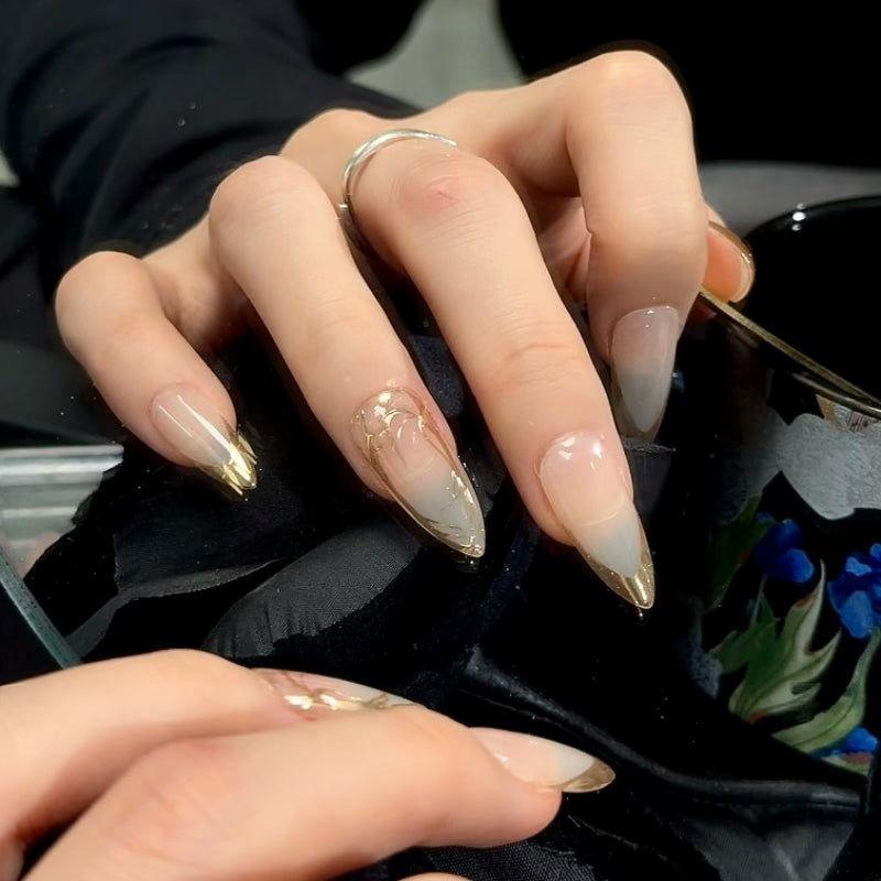 Golden French minimalist manicure - JUICY Pressonnail - 
