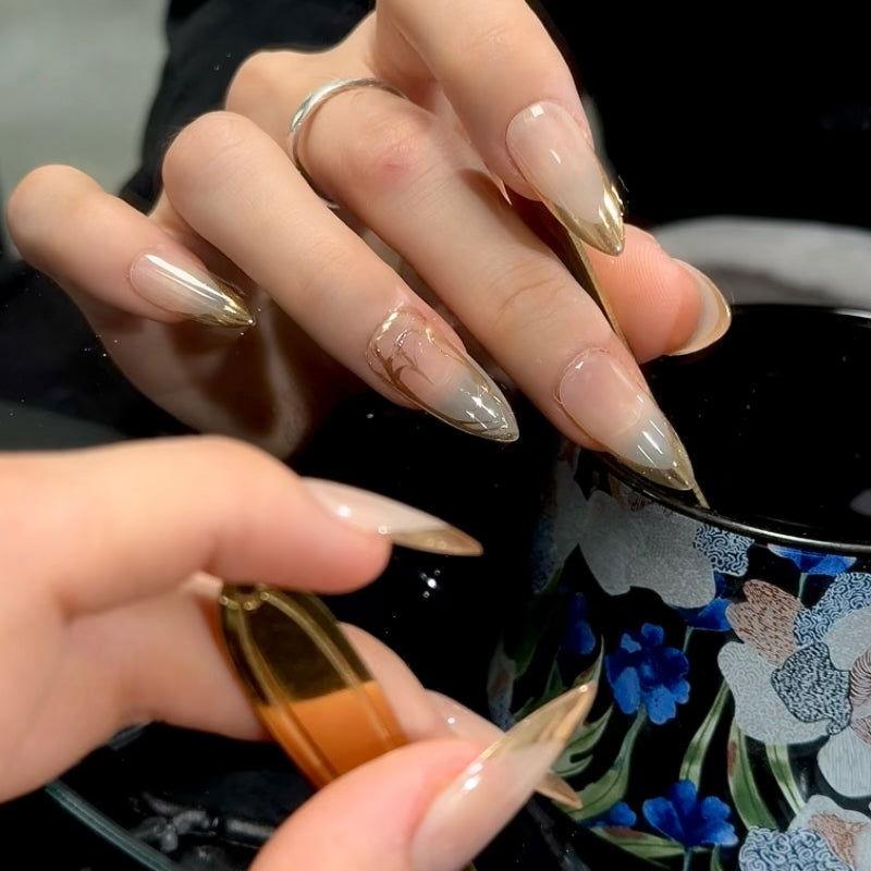 Golden French minimalist manicure - JUICY Pressonnail - 