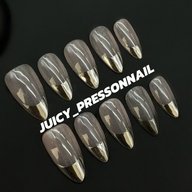 Golden French simple and atmospheric manicure - JUICY Pressonnail - 