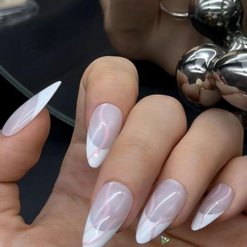 White French pink manicure - JUICY Pressonnail - 