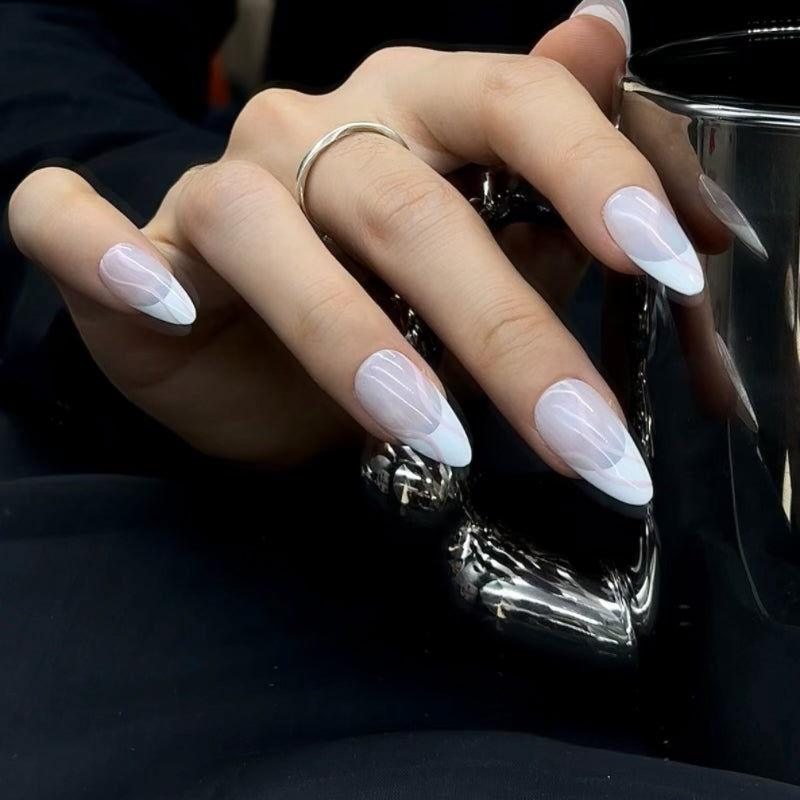White French pink manicure - JUICY Pressonnail - 